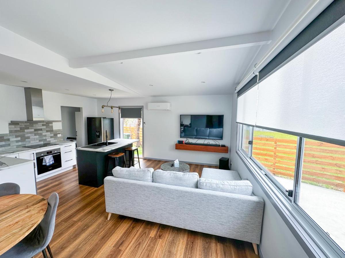 Luxury Holiday Unit 8Min Walk To Town Center With Boat Parking Mallacoota Esterno foto