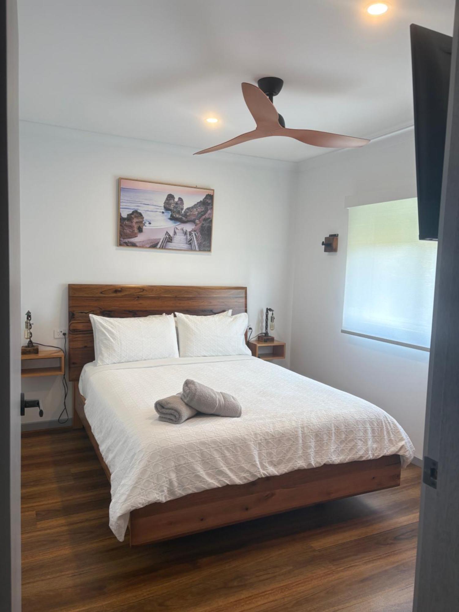 Luxury Holiday Unit 8Min Walk To Town Center With Boat Parking Mallacoota Esterno foto